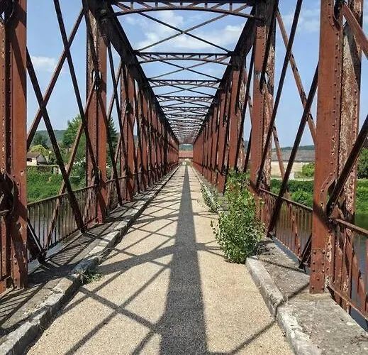 Daire Aux Portes De L'abbaye Saint-Cyprien (Dordogne)